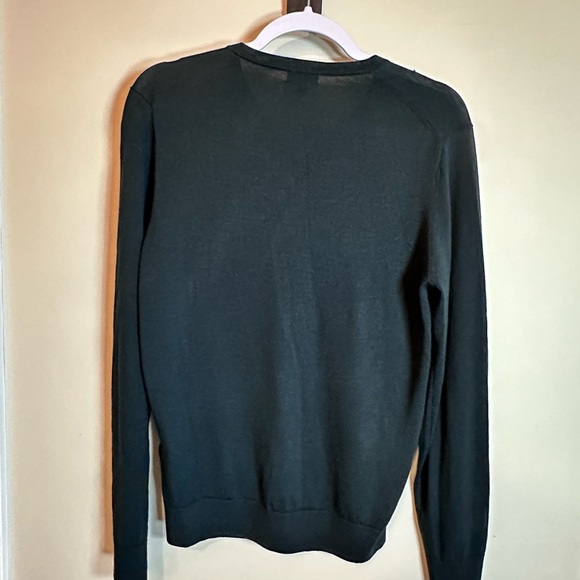 Men’s Small UNIQLO 100% wool light weight V neck sweater Black new w out tag - Picture 3 of 4